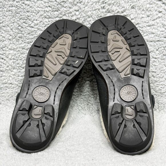 UGG Langford Womens Size 6 Mule Clogs Shoes Black Leather Sheepskin Lined - Picture 8 of 9